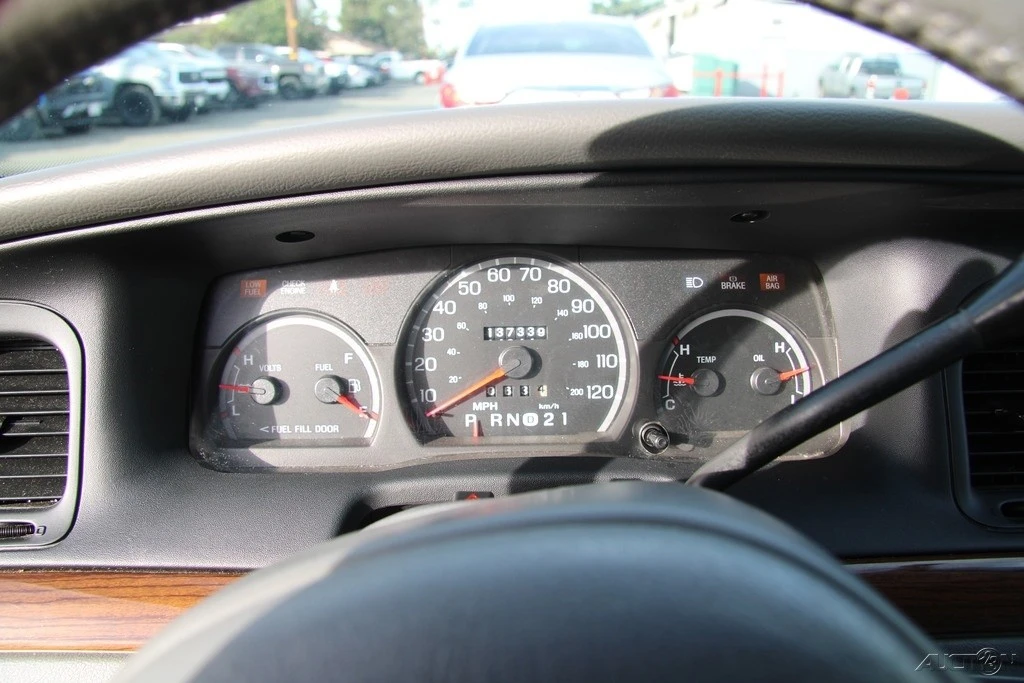 2003 Ford Crown Victoria - Image 14 of 21