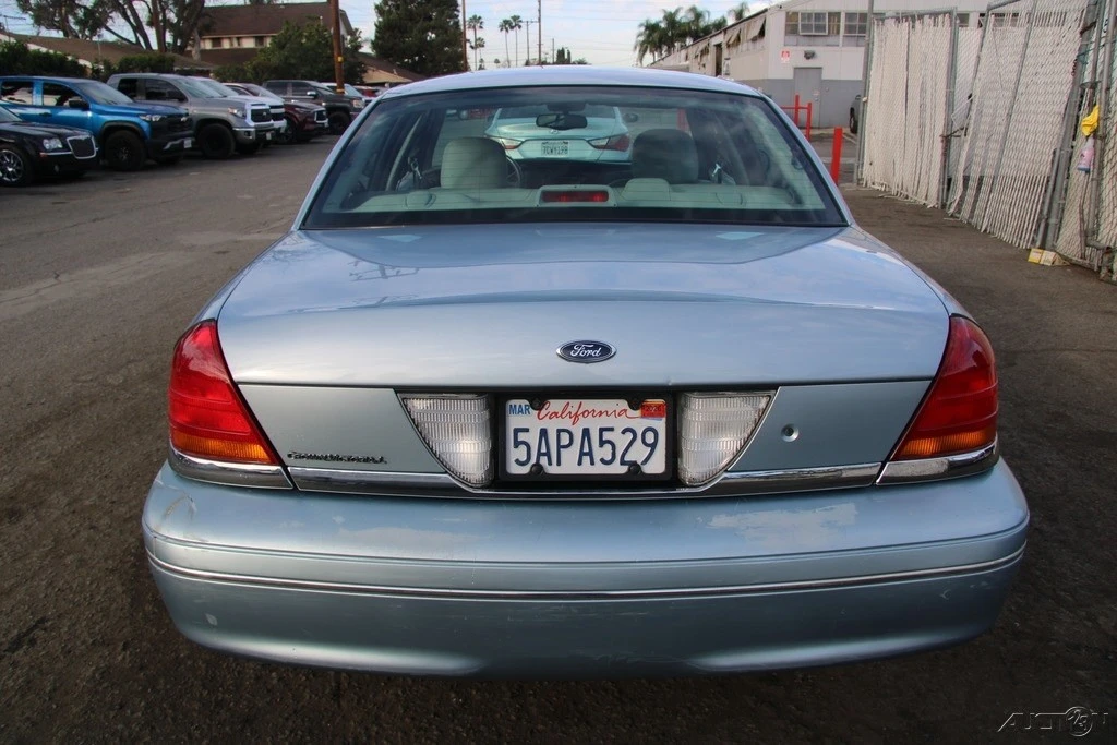 2003 Ford Crown Victoria - Image 7 of 21