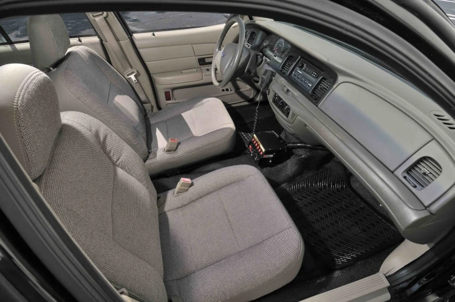 2003 Ford Crown Victoria - Image 3 of 12
