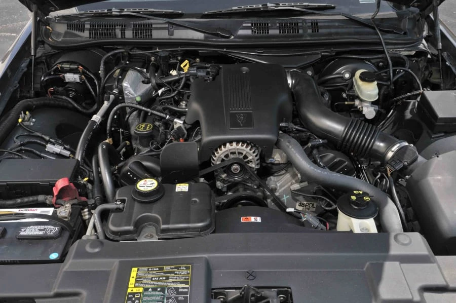 2003 Ford Crown Victoria - Image 6 of 12