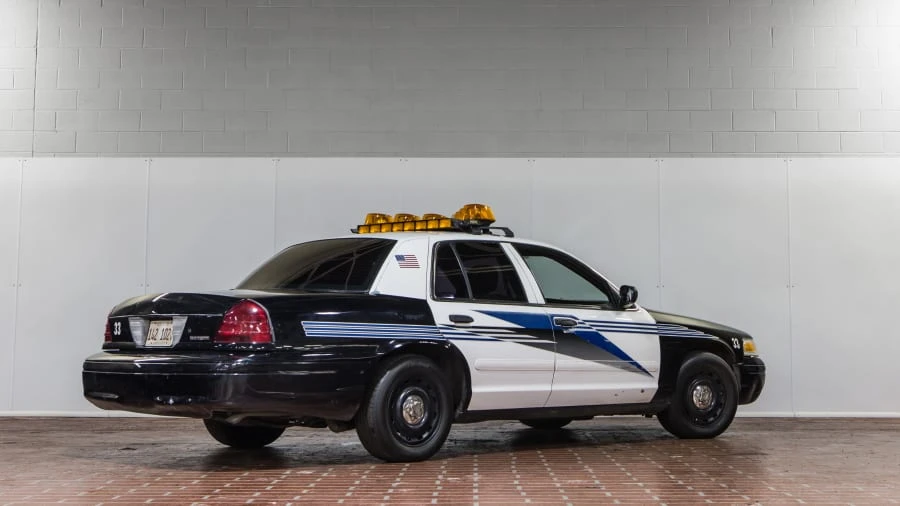 2003 Ford Crown Victoria - Image 3 of 12