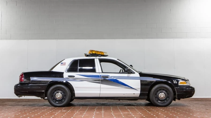 2003 Ford Crown Victoria - Image 11 of 12