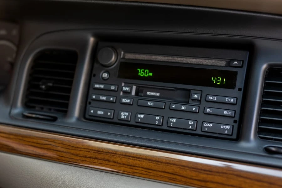 2003 Ford Crown Victoria - Image 31 of 31
