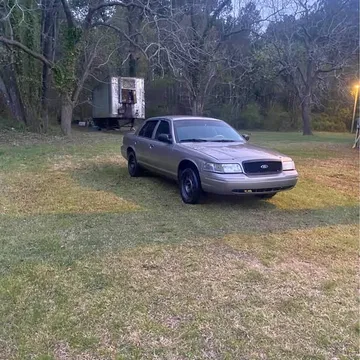 2003 Ford Crown Victoria