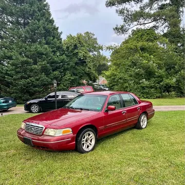 2003 Ford Crown Victoria Sedan 4D