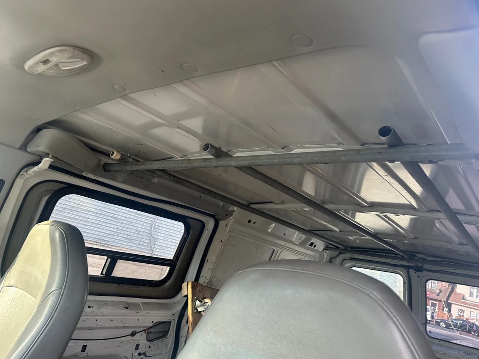 2003 Ford Econoline Van - Image 21 of 21