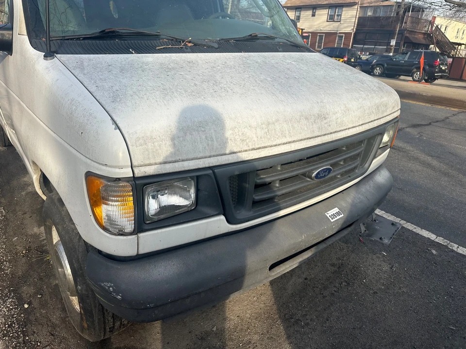 2003 Ford Econoline Van - Image 10 of 21