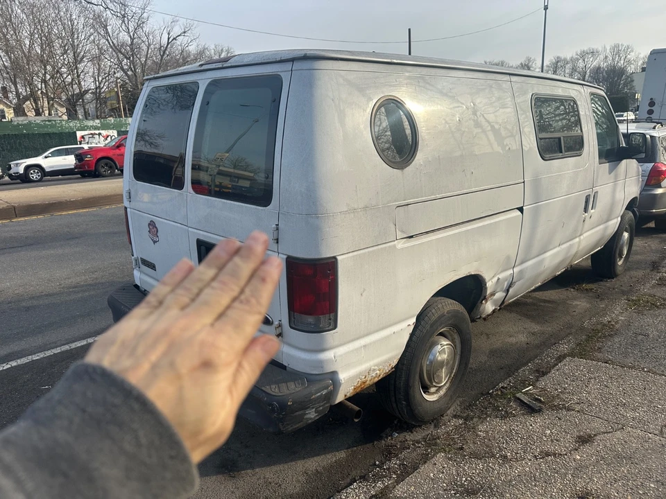 2003 Ford Econoline Van - Image 5 of 21
