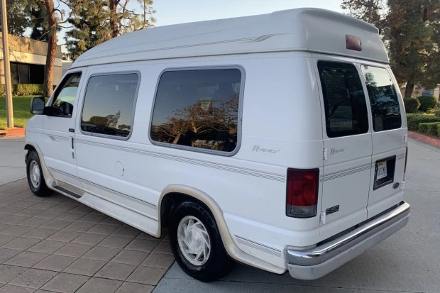 2003 Ford Econoline Van - Image 2 of 8