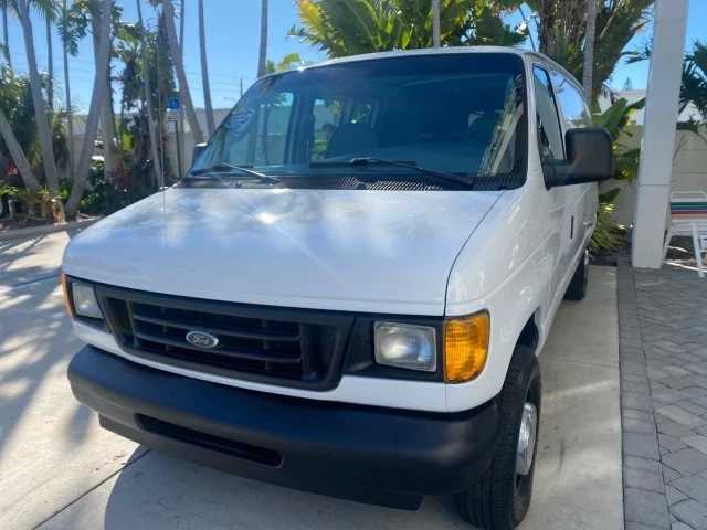 2003 Ford Econoline Van - Image 4 of 21