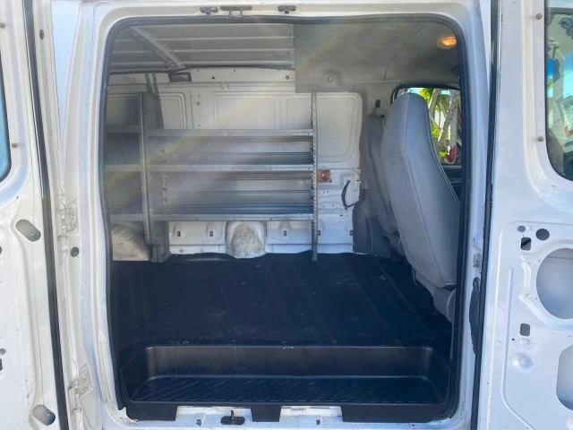 2003 Ford Econoline Van - Image 15 of 21