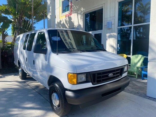 2003 Ford Econoline Van - Image 2 of 21