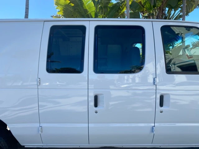 2003 Ford Econoline Van - Image 14 of 21