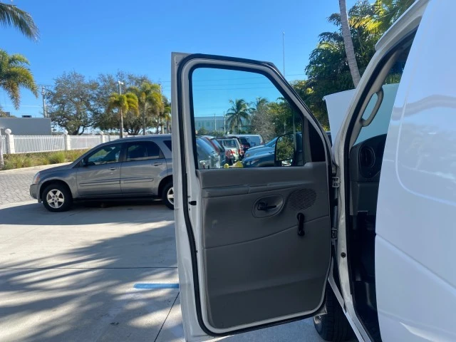 2003 Ford Econoline Van - Image 10 of 21