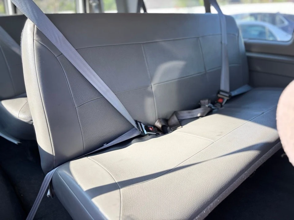 2003 Ford Econoline Van - Image 17 of 24