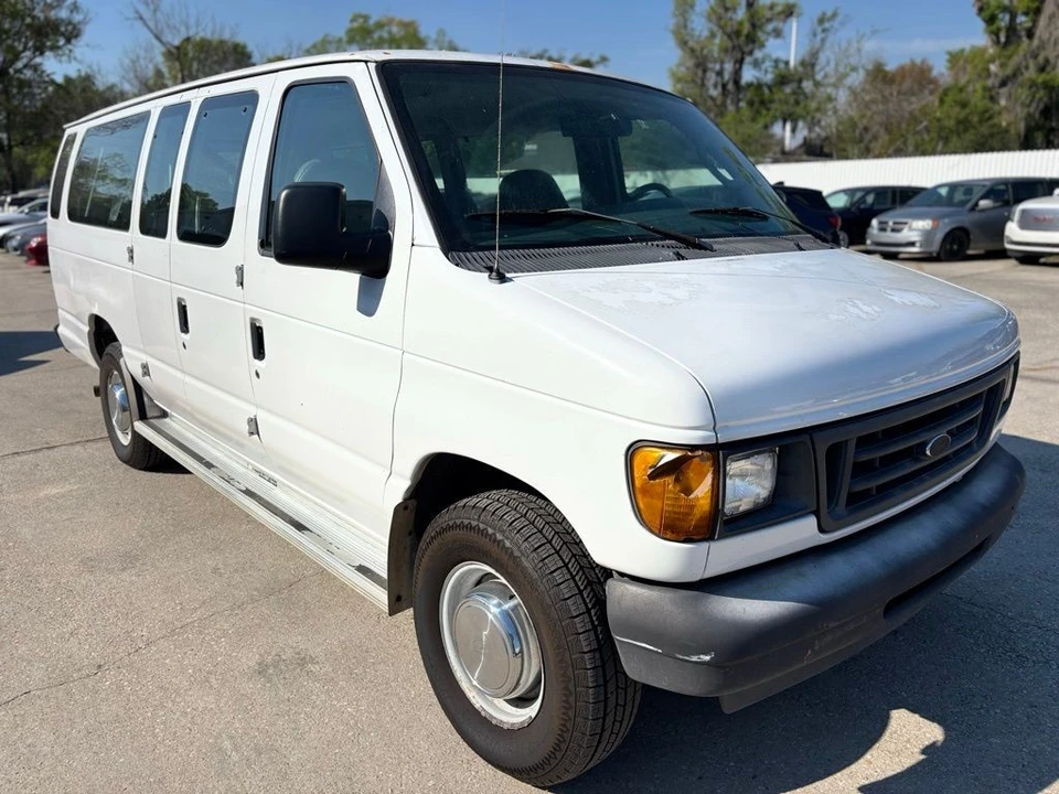 2003 Ford Econoline Van - Image 7 of 24