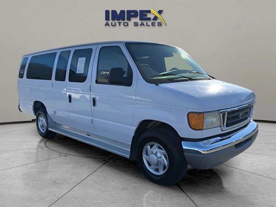 2003 Ford Econoline Van - Image 7 of 12