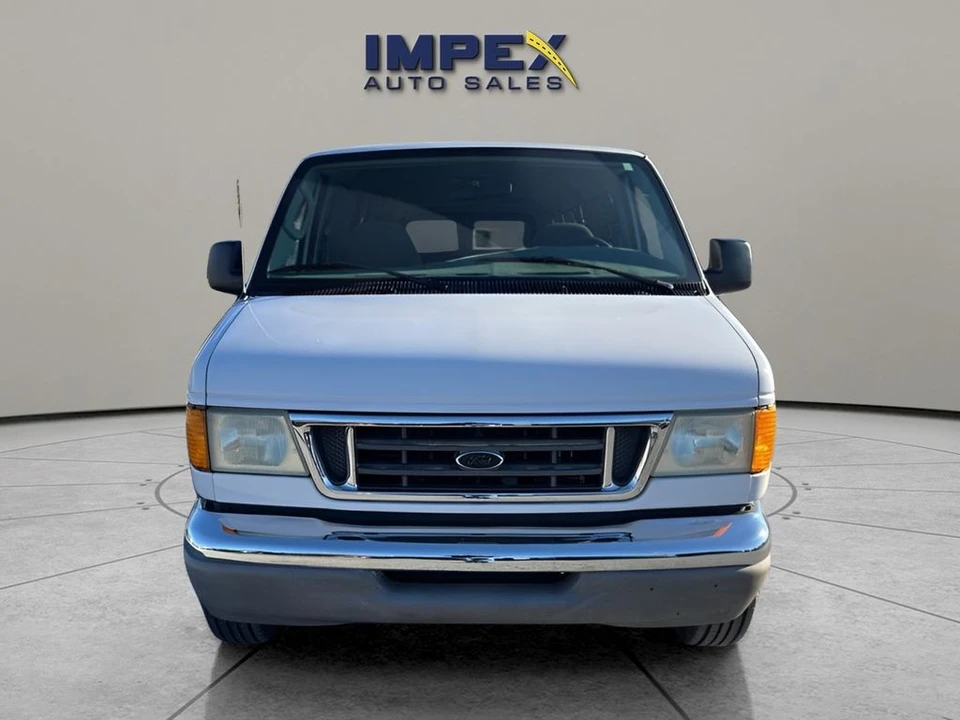 2003 Ford Econoline Van - Image 8 of 12