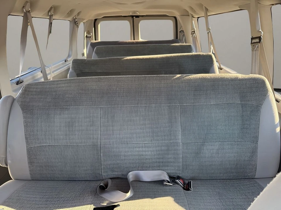 2003 Ford Econoline Van - Image 10 of 12