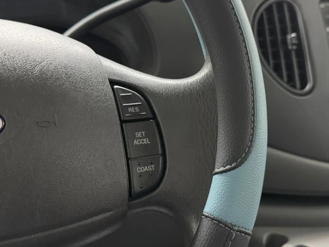 2003 Ford Econoline Van - Image 15 of 31