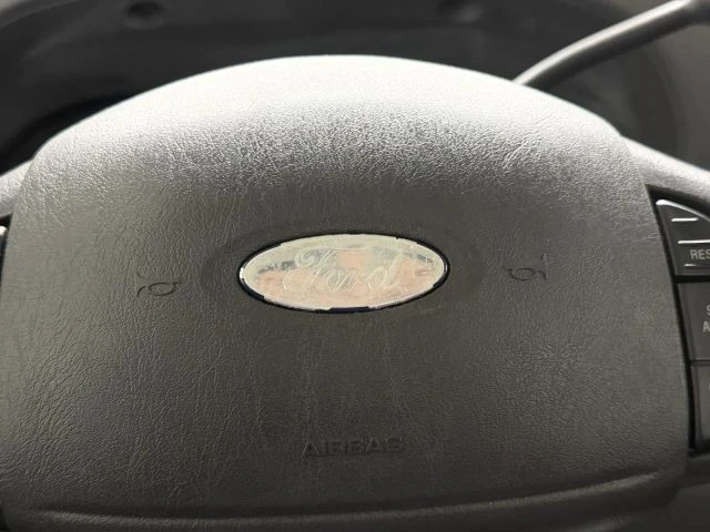 2003 Ford Econoline Van - Image 16 of 31