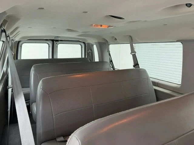 2003 Ford Econoline Van - Image 31 of 31