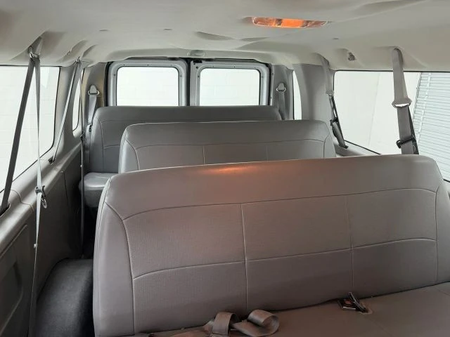 2003 Ford Econoline Van - Image 31 of 31
