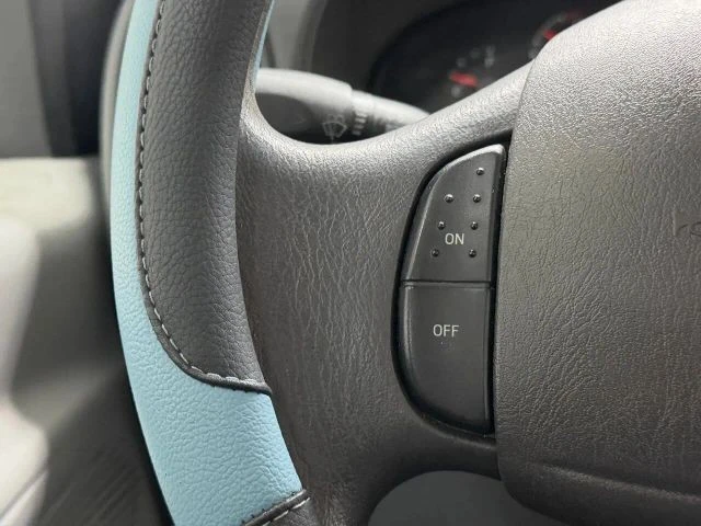2003 Ford Econoline Van - Image 14 of 31