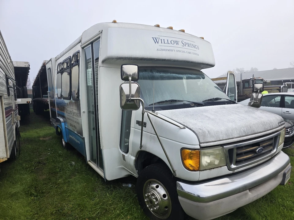 2003 Ford Econoline Van - Image 6 of 21