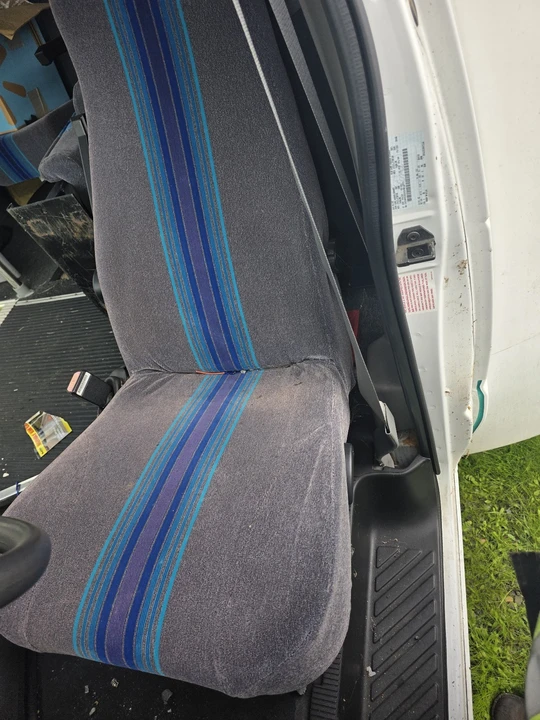 2003 Ford Econoline Van - Image 8 of 21