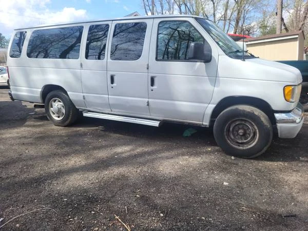 2003 Ford Econoline Van - Image 4 of 9