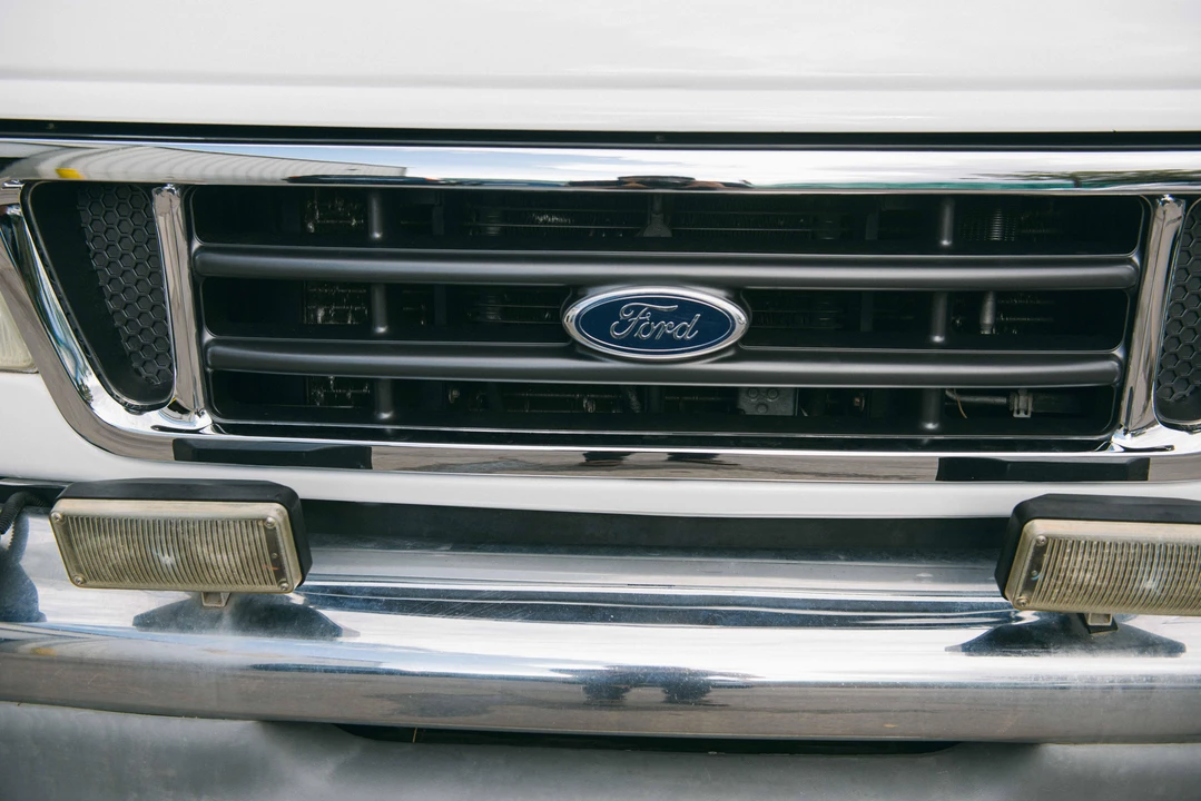 2003 Ford Econoline Van - Image 24 of 31