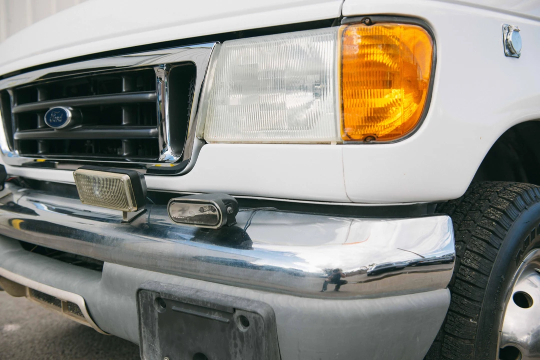 2003 Ford Econoline Van - Image 28 of 31