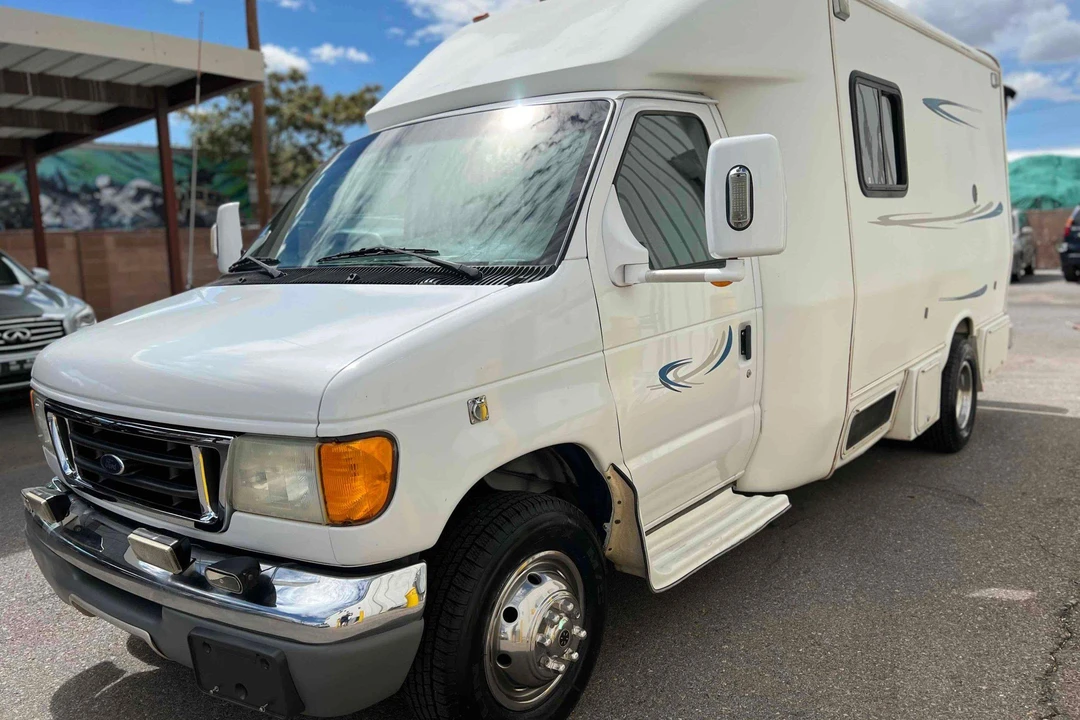 2003 Ford Econoline Van - Image 8 of 31
