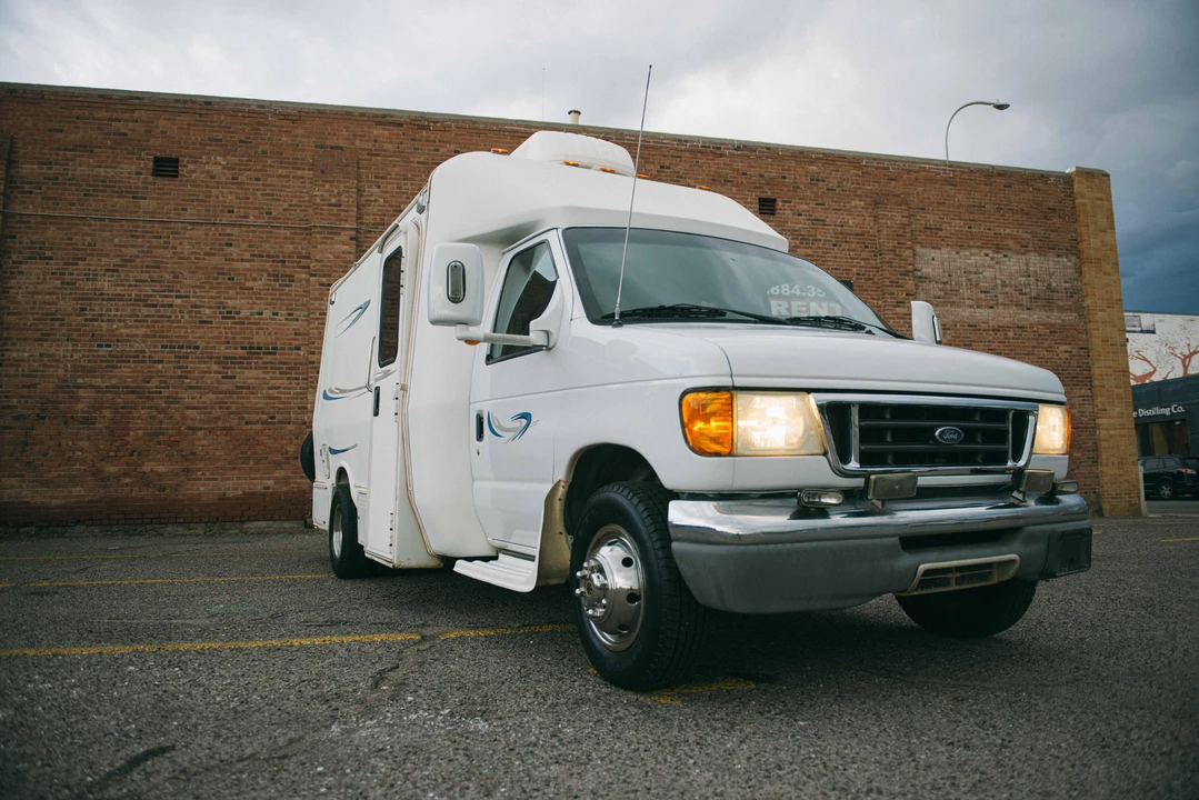 2003 Ford Econoline Van - Image 15 of 31