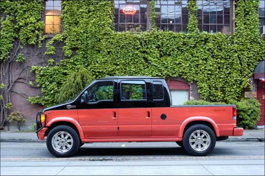 2003 Ford Econoline Van - Image 2 of 12