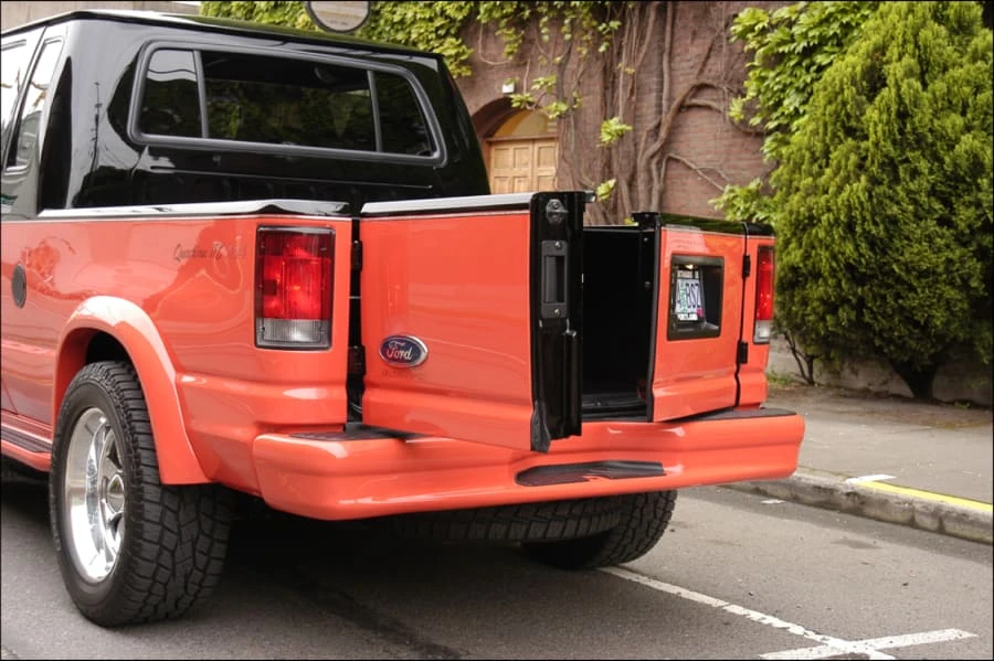 2003 Ford Econoline Van - Image 4 of 12