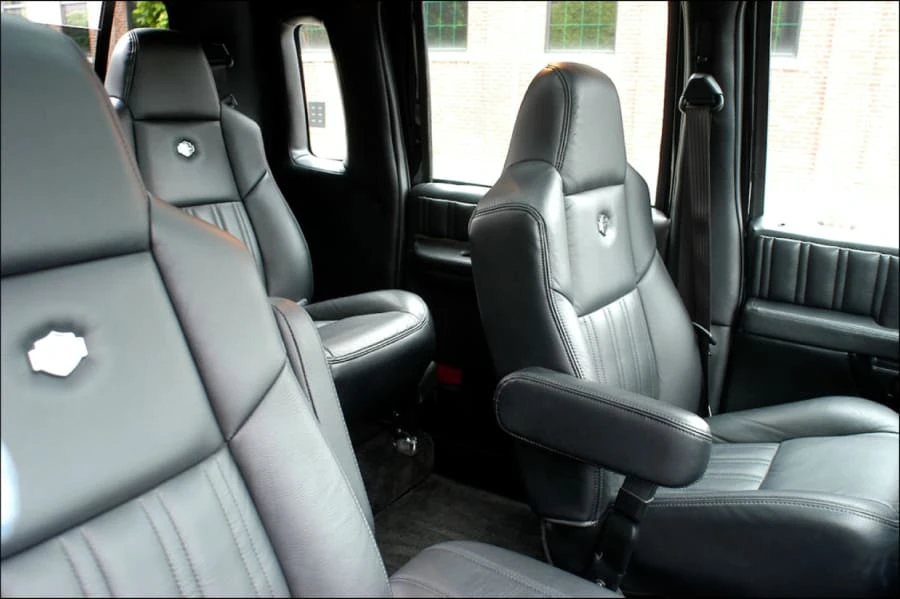 2003 Ford Econoline Van - Image 10 of 12