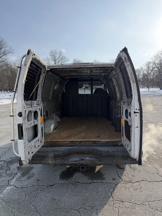 2003 Ford Econoline Van - Image 5 of 9