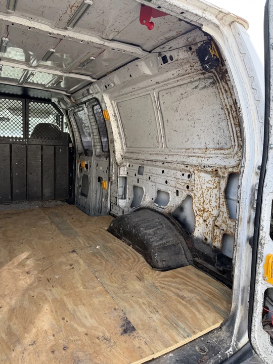 2003 Ford Econoline Van - Image 3 of 9