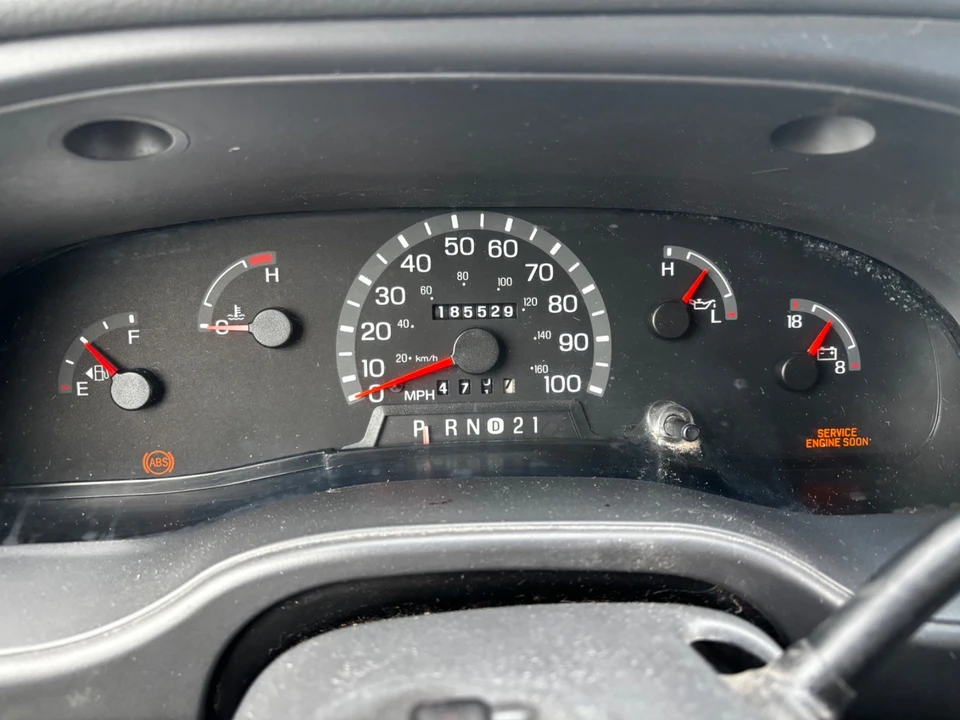 2003 Ford Econoline Van - Image 5 of 9