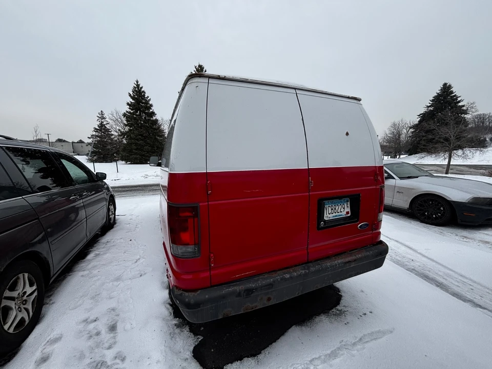 2003 Ford Econoline Van - Image 9 of 9
