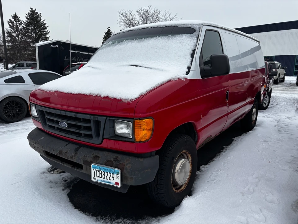 2003 Ford Econoline Van - Image 2 of 9