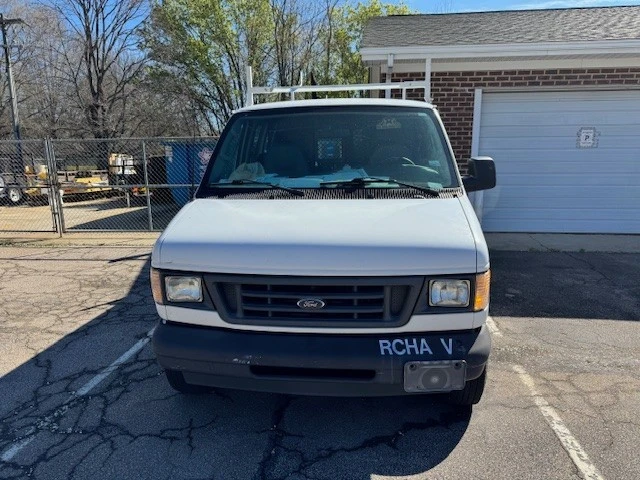 2003 Ford Econoline Van - Image 2 of 7