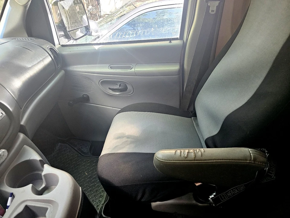 2003 Ford Econoline Van - Image 4 of 14