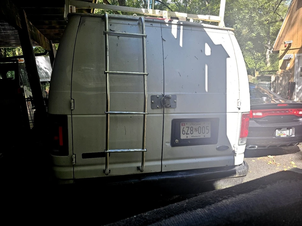 2003 Ford Econoline Van - Image 6 of 14