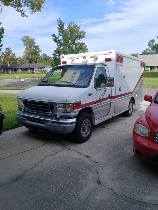 2003 Ford Econoline Van - Image 3 of 12
