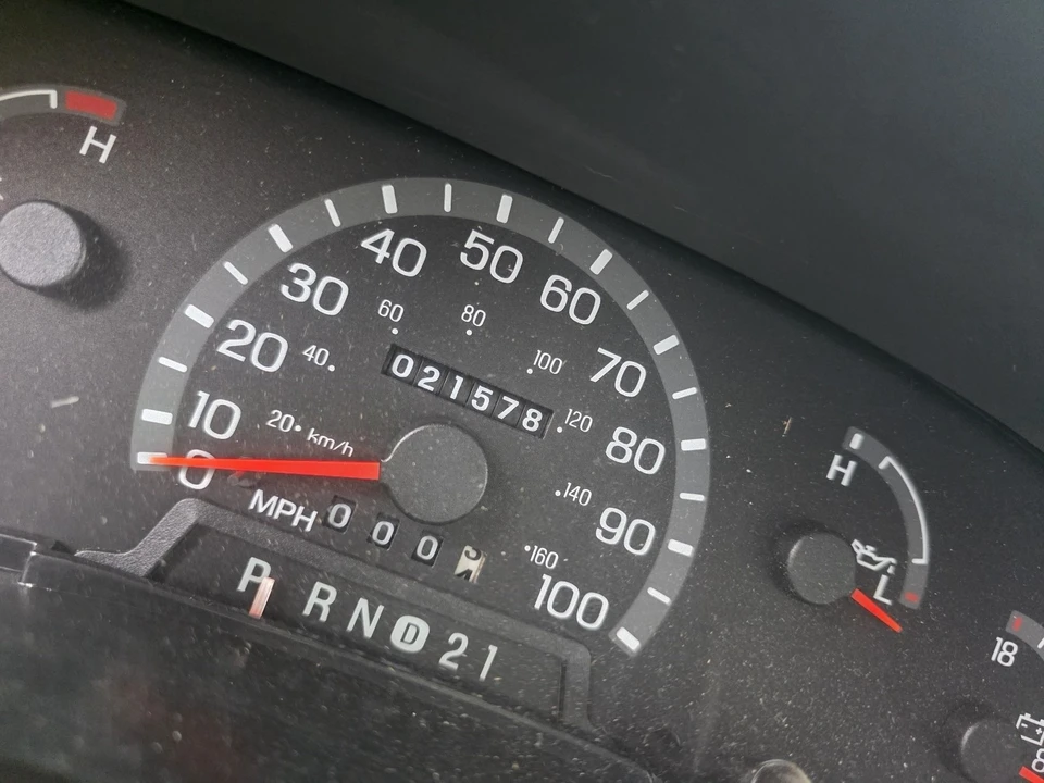 2003 Ford Econoline Van - Image 11 of 19