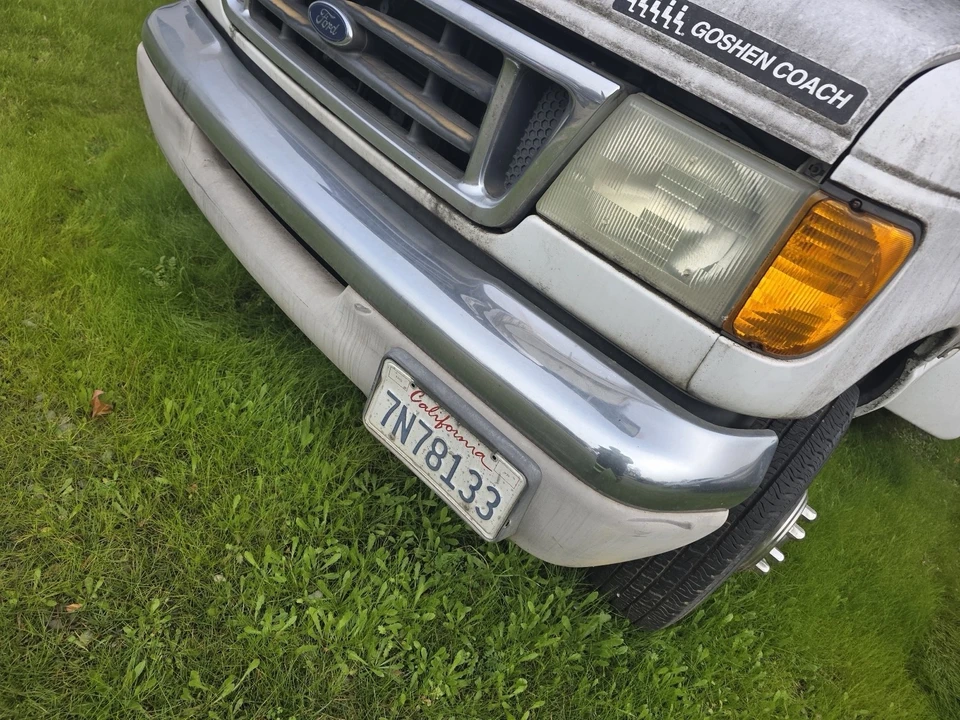 2003 Ford Econoline Van - Image 2 of 19