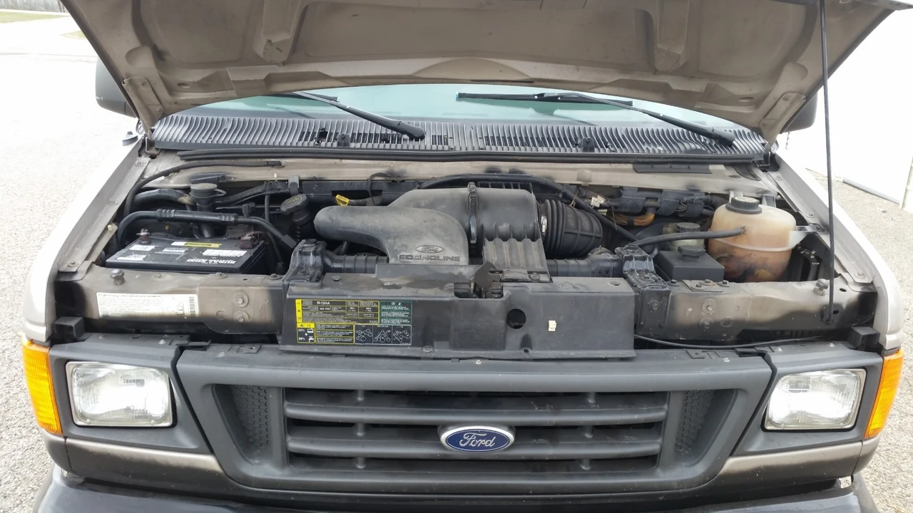 2003 Ford Econoline Van - Image 5 of 21